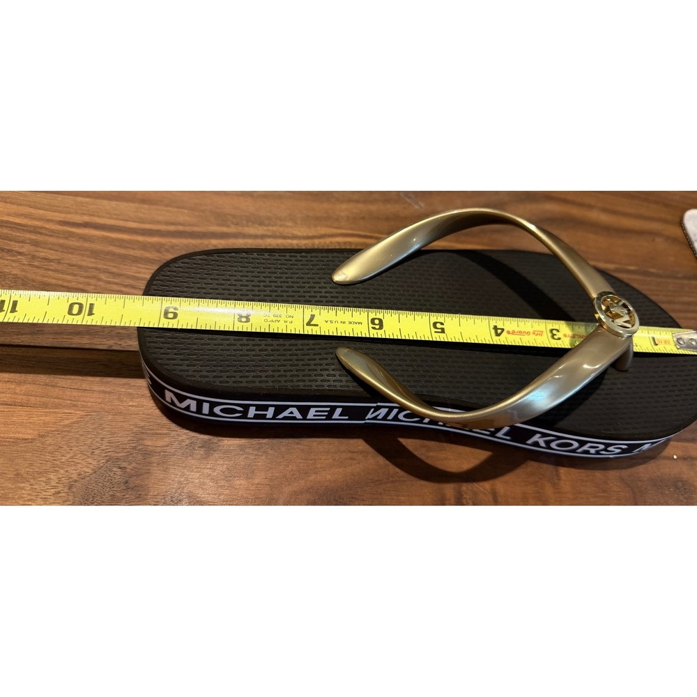 Michael Kors Women Black Gold Logo Platform Flip Flop Sandals MK Medallion 6/6.5 - Picture 7 of 7